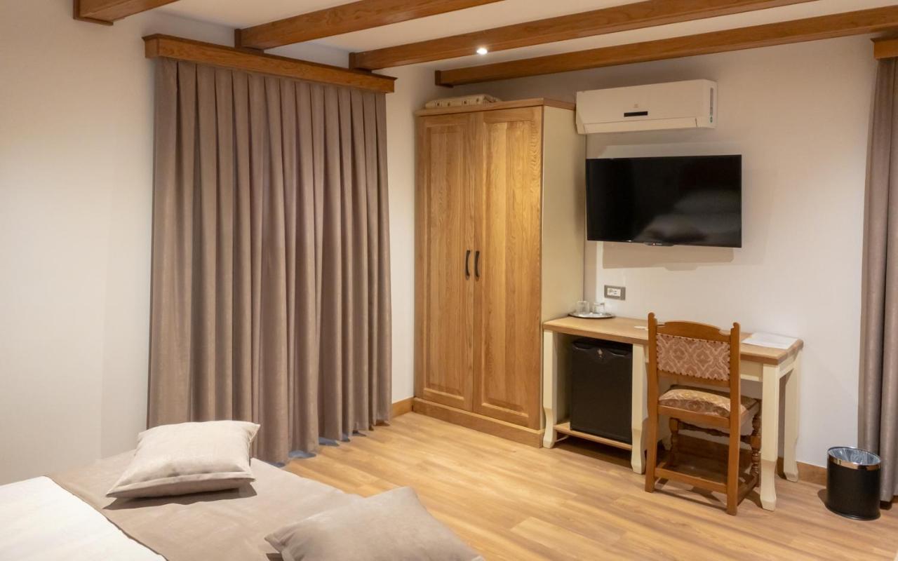 Guest House Pri Cesarju คัมนิค ภายนอก รูปภาพ